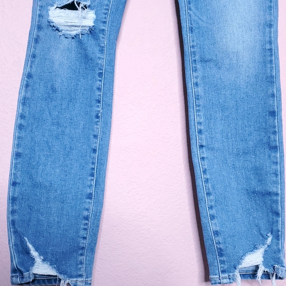 Paige Verdugo Ankle Skinny Jeans in Ariza Destructed - Picture 7 of 12